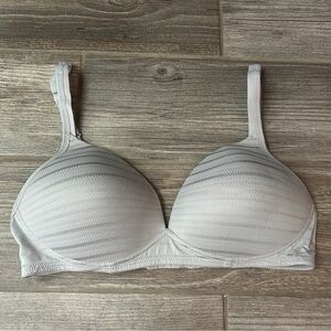 Warner's Cloud 9 Super‎ Soft Wireless Lightly Lined Comfort Bra, 38B